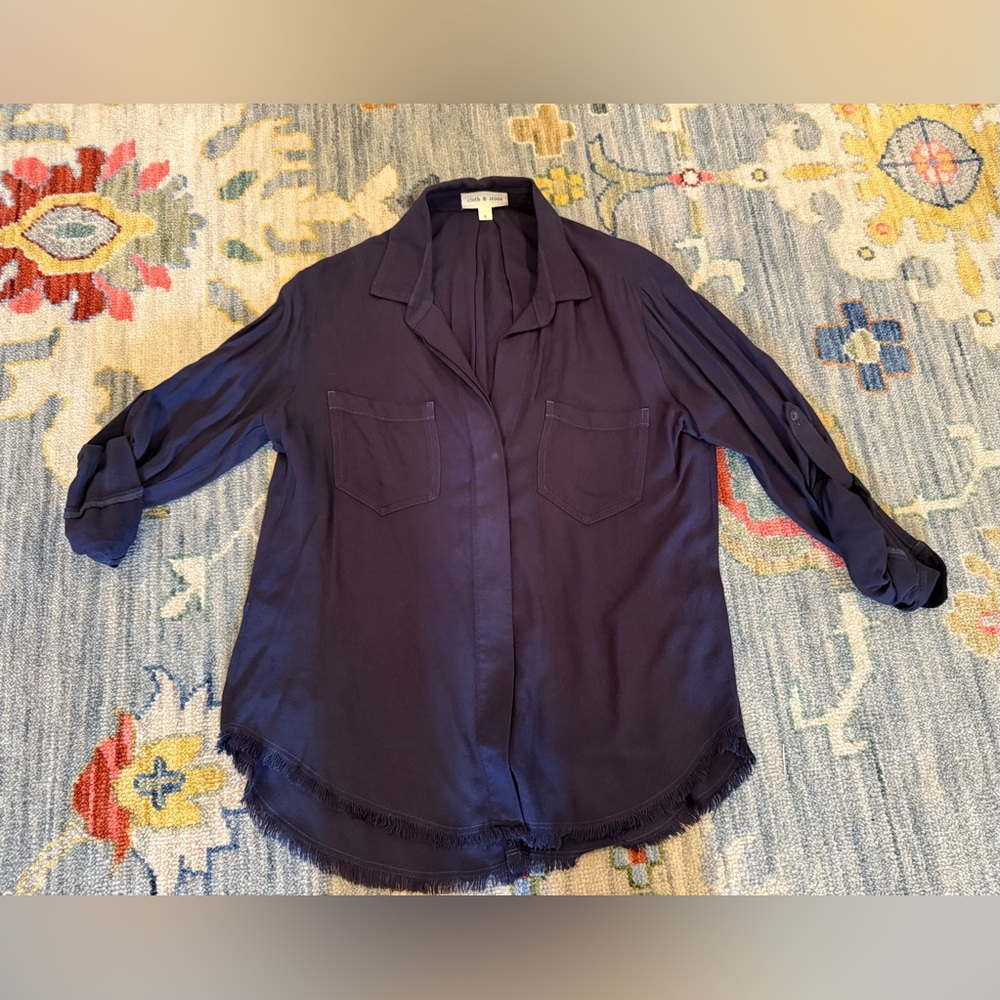 Anthropologie Cloth & Stone Button Down Shirt Womens S Raw Hem 100% Rayon Blue